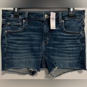 NWT American Eagle Outfitters Midi Stretch Low Rise Jean Shorts Size 10
